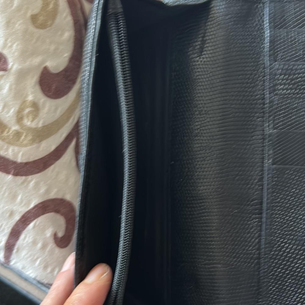 Authentic Ferragamo long leather wallet and key holder. - Picture 11 of 16